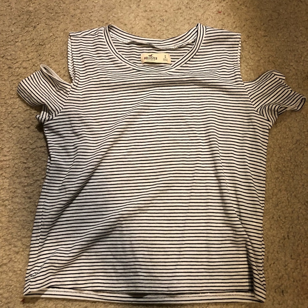 Hollister Off the shoulder T shirt